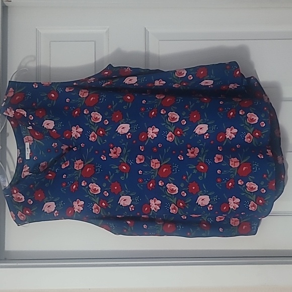 Maurices Tops - Maurices Sleeveless Blouse 1x EUC